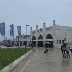 Das Fährterminal auf dem Weg zum Schiff