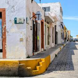 Randsteine mit Treppen, seniorengerecht