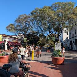 Didn't know State Street is now closed to cars, I like it!