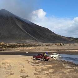 Furten zum (immer) aktiven Vulkan Yasur