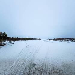 Zugefrorener Inarijärvi