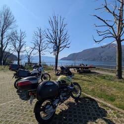 Pause am Lago Maggiore gegenüber von Canobio