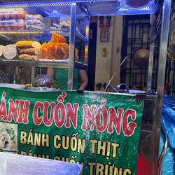 In a small alley but 4.9 on google