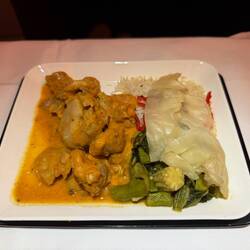 Äs Bötterhuehn mit Asia stäbli u Gsunds derzue