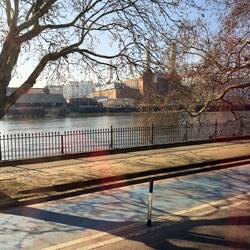 Ein altes Kraftwerk zur Ausstellungshalle umgewidmet