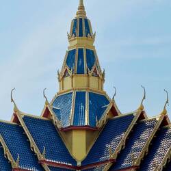 A little farther along we stopped at Wat Bang Prah at the architects recommendation.