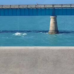 Je nach Gezeiten strömt es in eine oder andere Richtung und wir stop und goen.