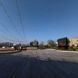 Se ve el castillo y el estadio