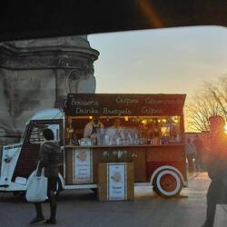 Le creperie at sunset