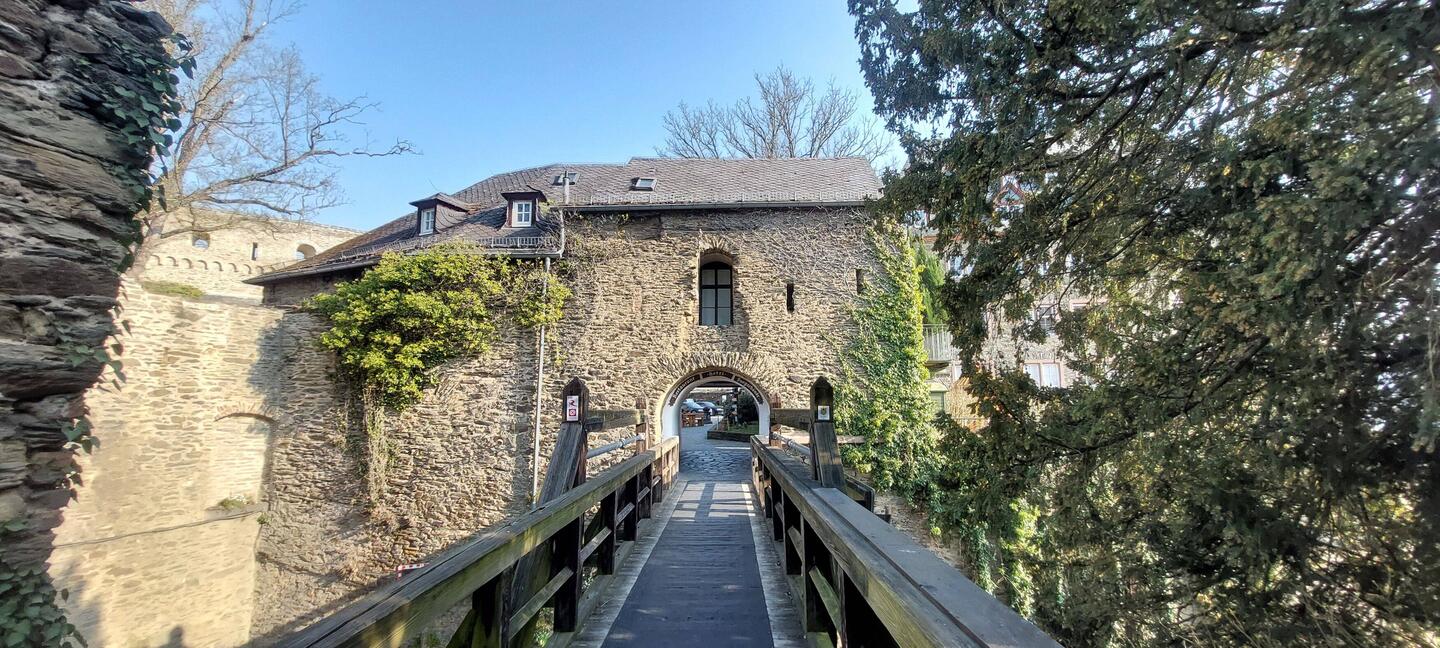 Eingang zur Rheinfels
