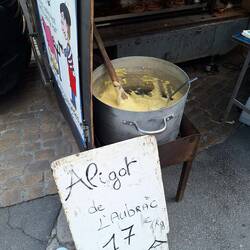 Aligot haben wir schon selber mal gekocht, lecker 😋