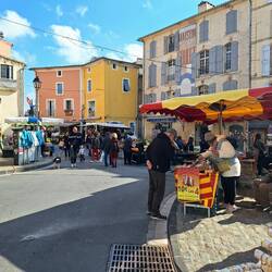 Die Wurst wird inspiziert und für gut befunden 😋😇