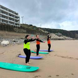 Mir si gd amne Hüngli am zueluege wo am loche isch im Sang 😂