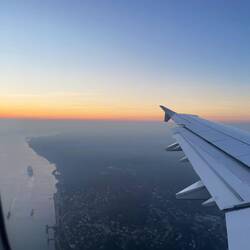 Hamburg in Sicht - unter mir die Elbe