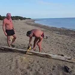 ..wir dürfen uns selbst eine Feuerstelle machen..