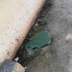 Bei der Polizei liegen auch schon Scheiben rum! 🤣🤣