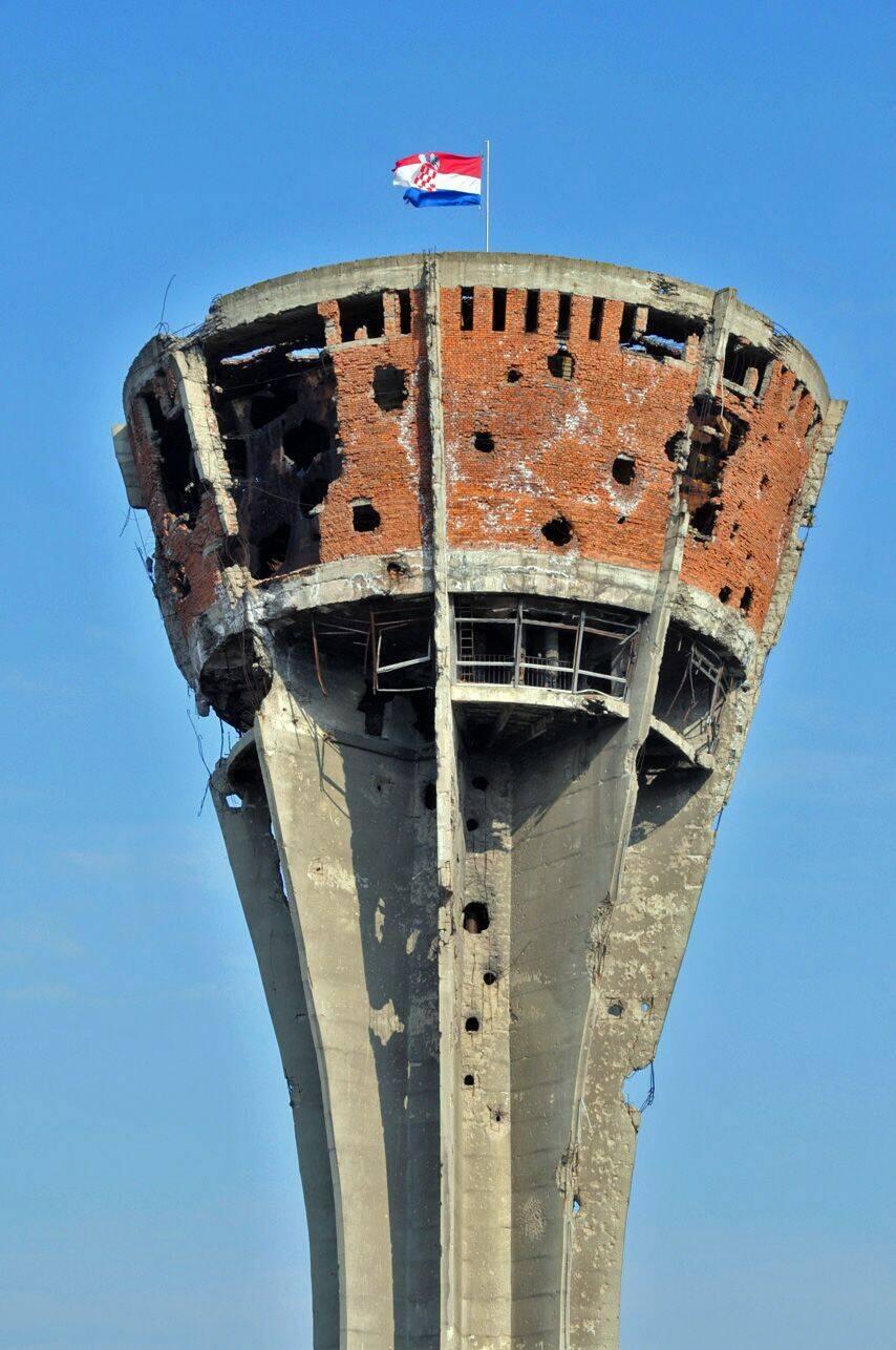 Vukovar water tower - still standing!