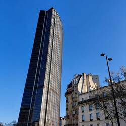 Windows - the old and the new (Montparnesse Tower)