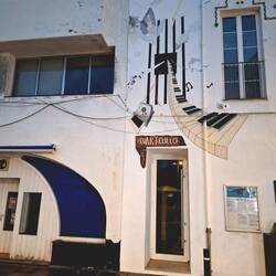 Hier gibt es auch Fassadenmalerei