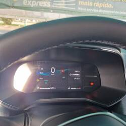 ds Outo isch nigunagunöi und sammlet siner erschte Kilometer mit mir 🚗