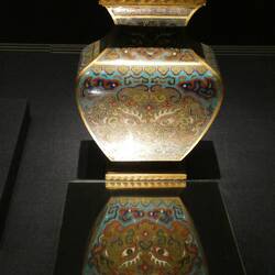 Cloisonne-Vase aus der Qing Dynastie