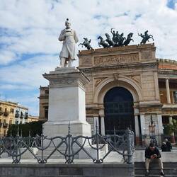 So wartet man doch gern auf den Bus
