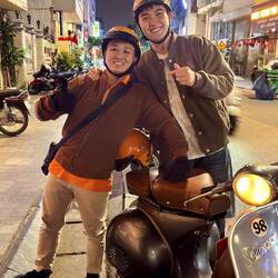 Unsere Moded-Chauffeure Mark und Jarvis