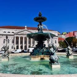 Nördlicher Brunnen am Rossio