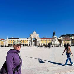 Praça do Comércio mit Statue König José I.