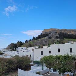 Mal die Akropolis von der nördlichen Seite gesehen