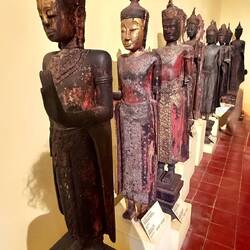 Des statues bouddhistes
