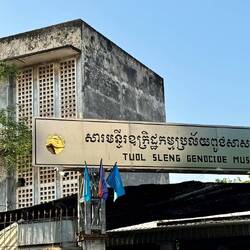 La prison S-21 ... une ancienne école transformée en lieu de torture généralisée