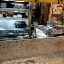 La parrilla estaba justo enfrente nuestro