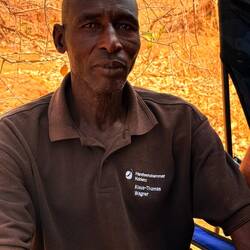 man beachte das T-Shirt 🤣🤣🤣🤣