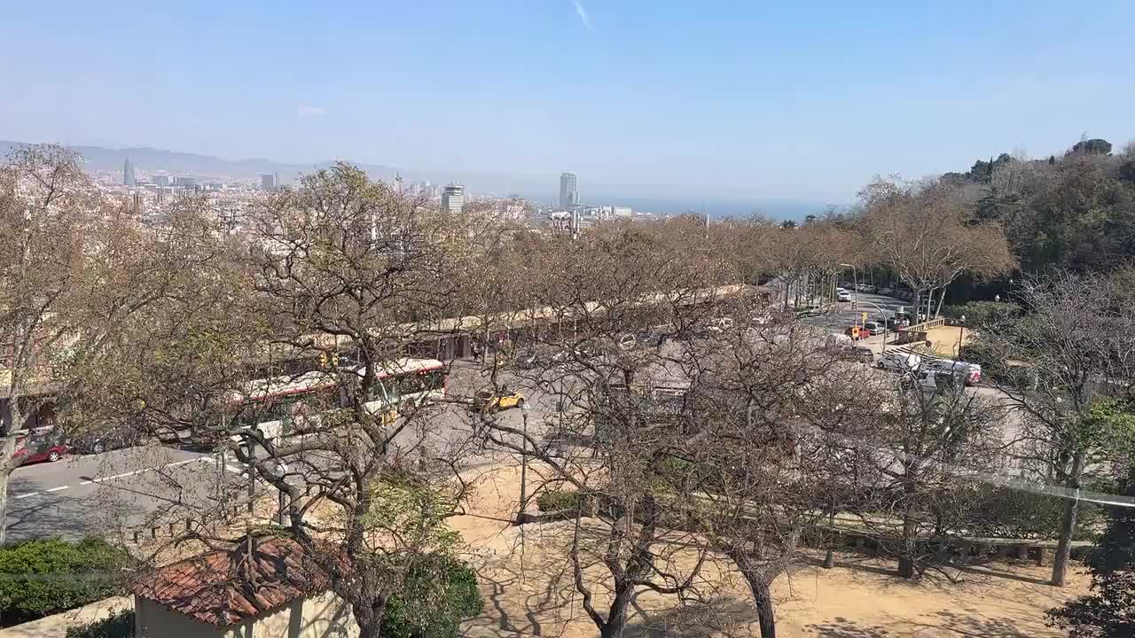 Video of the cable car going up Montjuic.