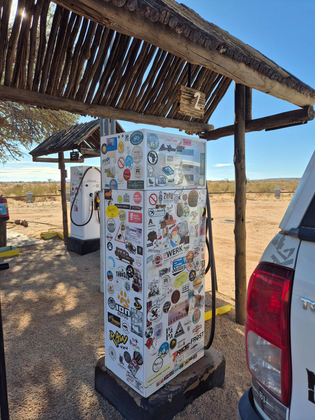 Ja, die funktioniert. Und auch garned so teuer wie daheim.