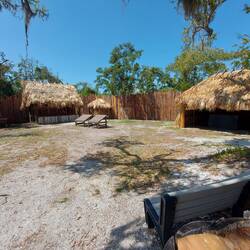 Nachbau der Hütten die Sie besetzt haben.