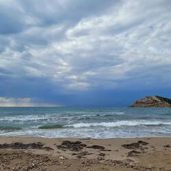 Links die ruhigere Ostküste