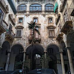 Palazzo, 1.und 2. Stock Hotel Ballaro