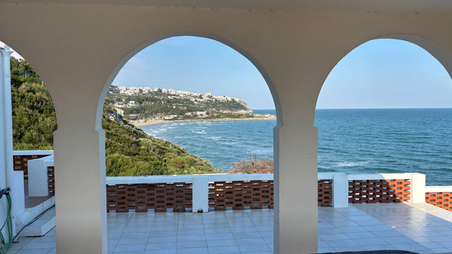 sonniger Morgen mit Blick nach Peschici