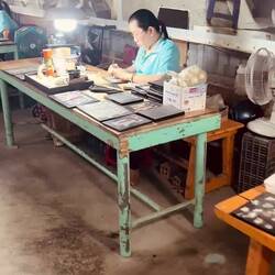 step by step wie so bilder hergestellt werden aus enteneierschalen & perlmut upcycling mal anders 🖤