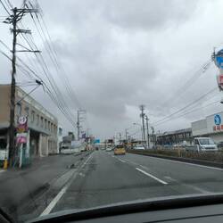 Zona industrial de salida de la ciudad