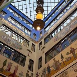 Eindrucksvolle Passagen mit Innenhöfen