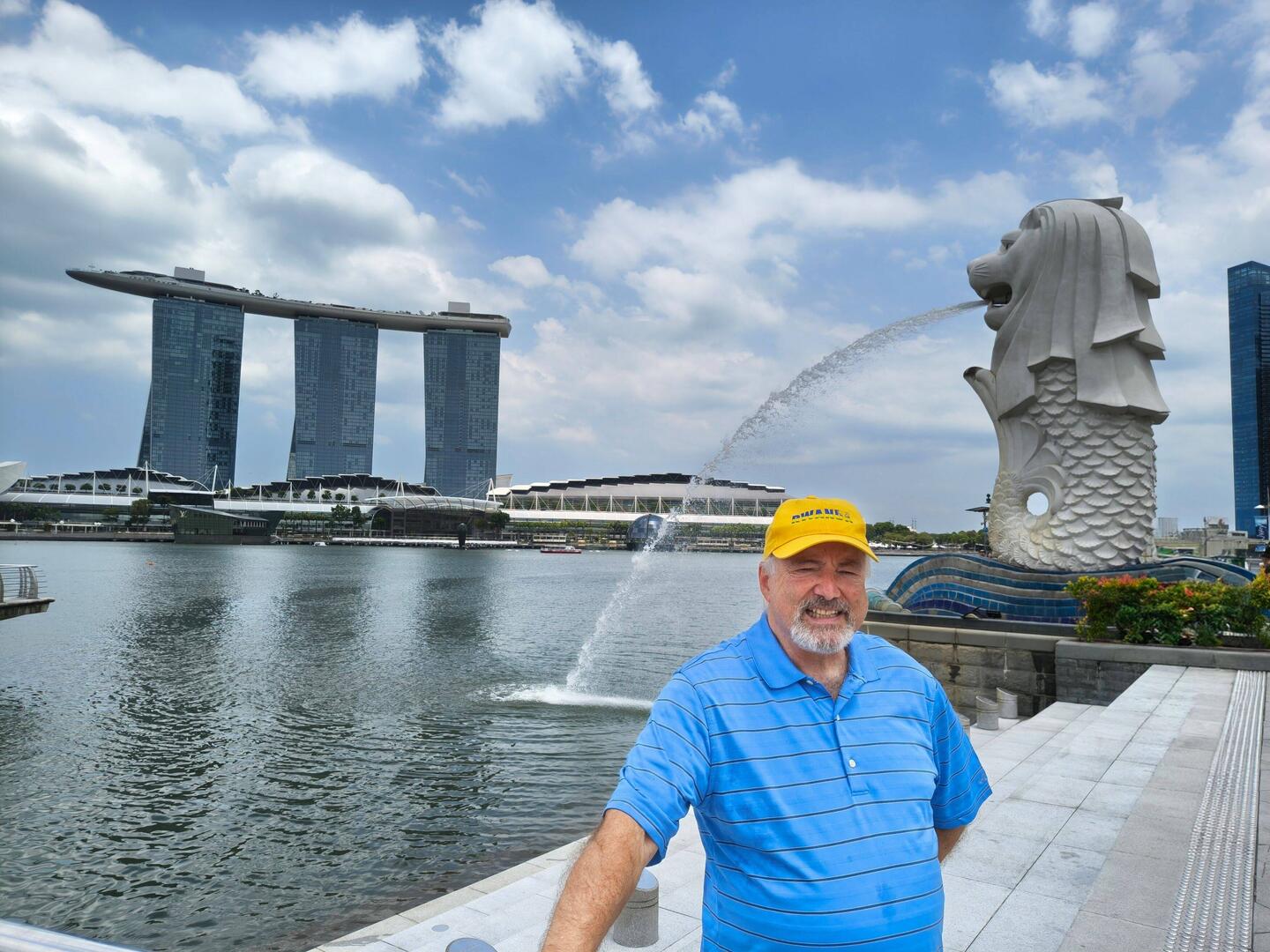 Iconic pic of Singapore: Mer Lion with the amazing Marina Bay Sands Hotel in the background.