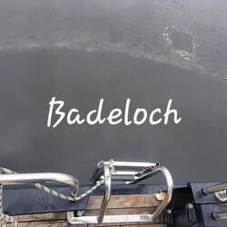 Aegir über Nacht von Eis umzingelt.