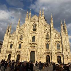 The front facade of the Duomo.