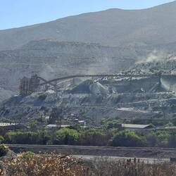 Riesige Erzmine mit wahnsinns Abraumhalde