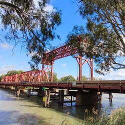 historische Brücke von Parringa über den Murray (1927 eröffnet)