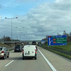 Unspektakulärer Grenzübertritt, nicht mal eine Tafel macht darauf aufmerksam 🇵🇱