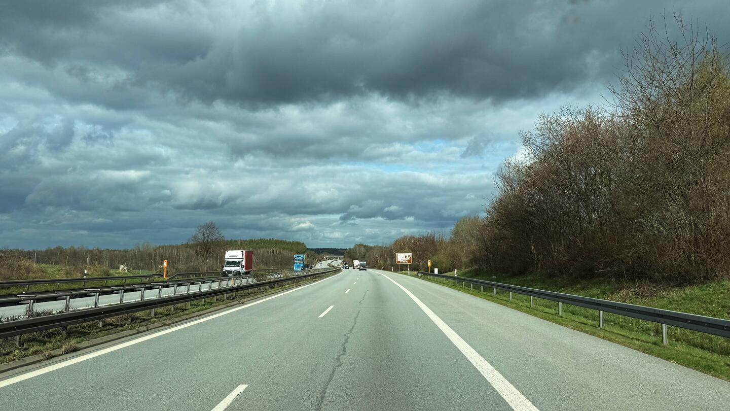 ...los gehts noch bei Wind & Regen...